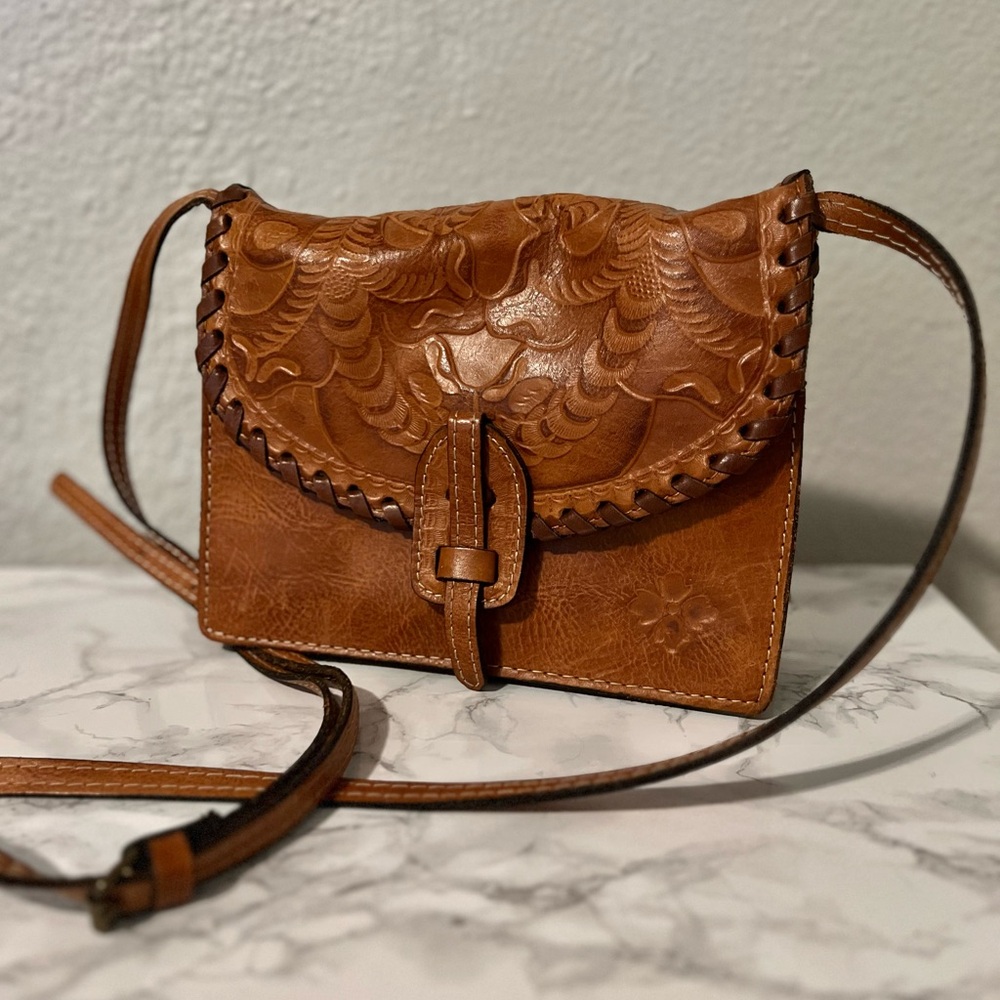 NWOT Patricia Nash Lanza Crossbody Burnished Tooled Leather Gold Brown Western